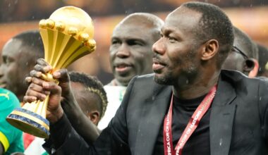 Finaali ajal meeskonna riietusruumi kamandanud Senegali treenerile määrati mitu karistust