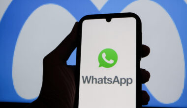 Meta töötajad saavad väidetavalt lugeda WhatsAppi sõnumeid