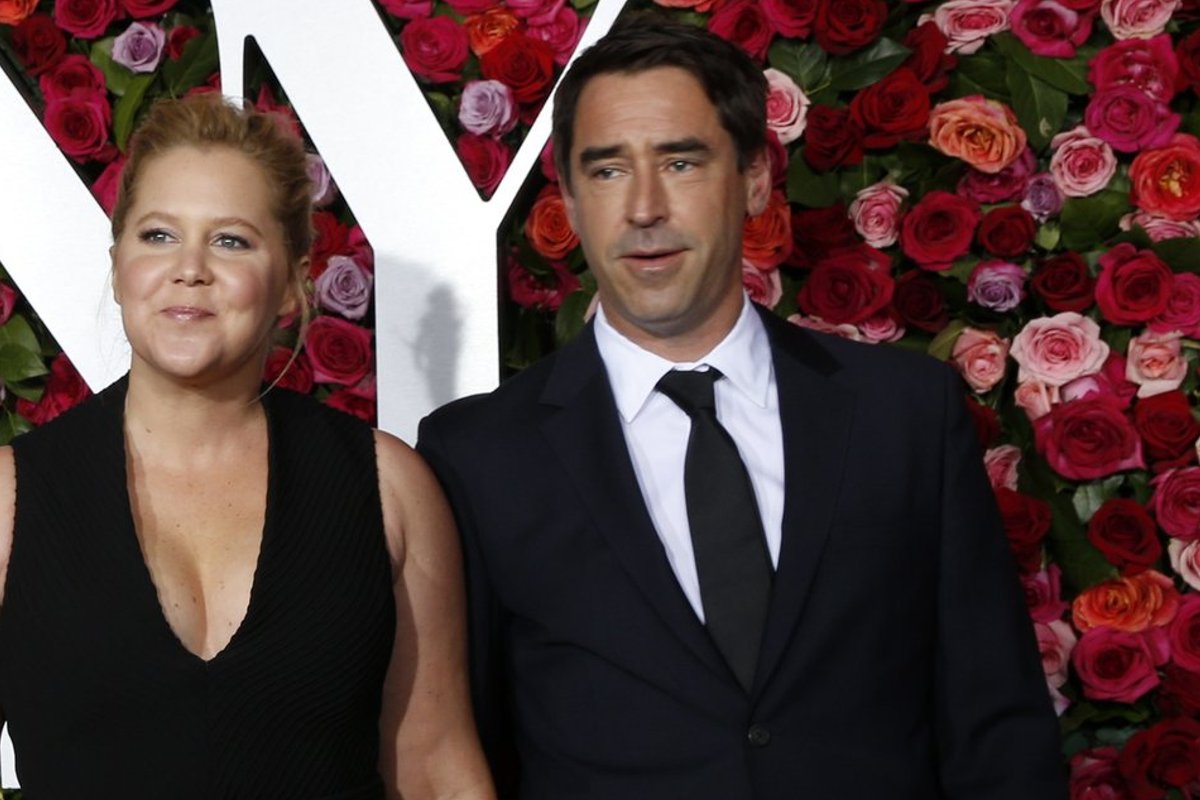 Ongi kõik! Näitleja ja koomik Amy Schumer andis lahutuspaberid pärast seitse aastat kestnud abielu sisse