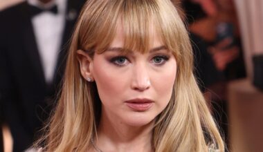 FOTOD | Jennifer Lawrence’i „alasti“ kleit püüdis Kuldgloobuste galal pilke