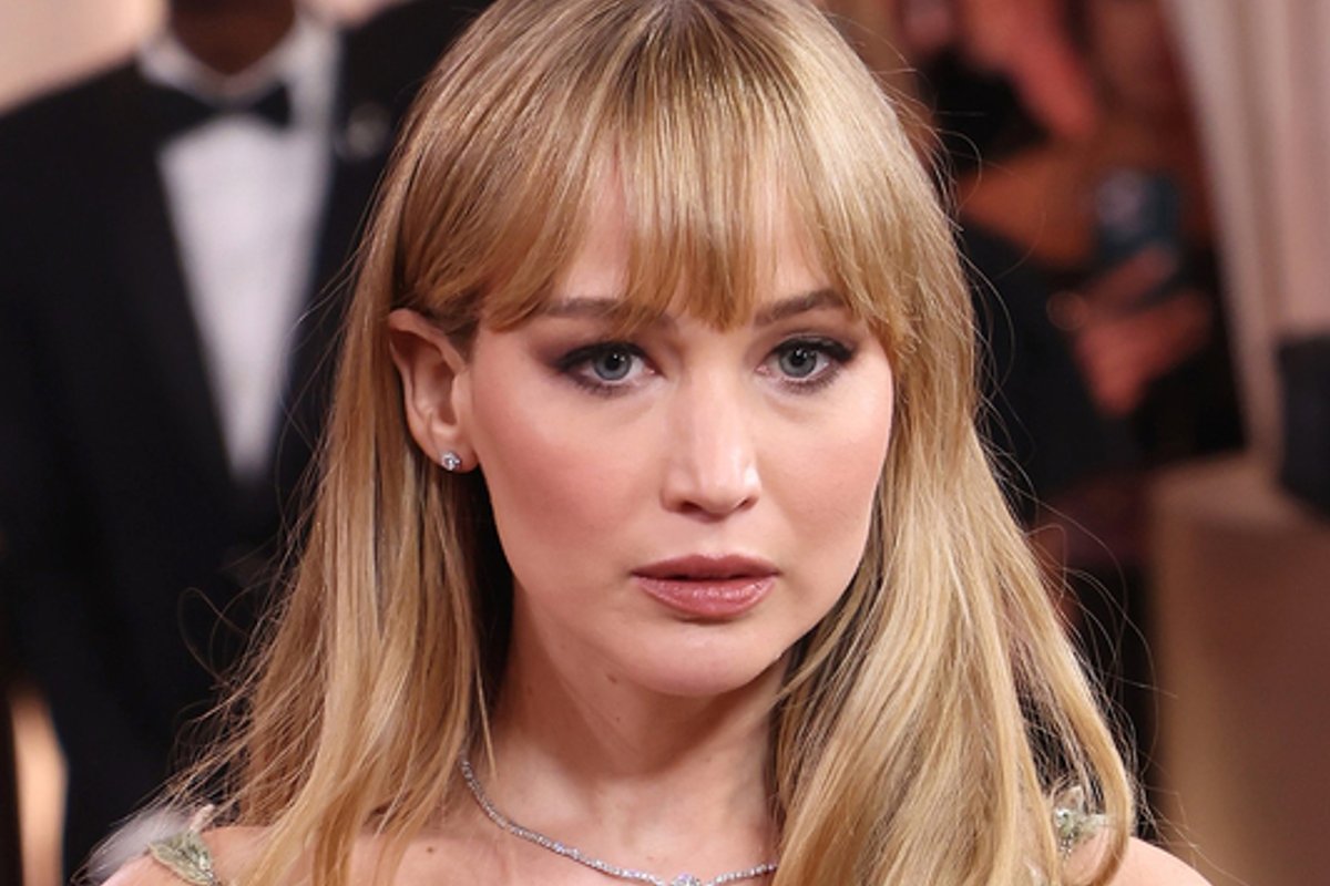 FOTOD | Jennifer Lawrence’i „alasti“ kleit püüdis Kuldgloobuste galal pilke