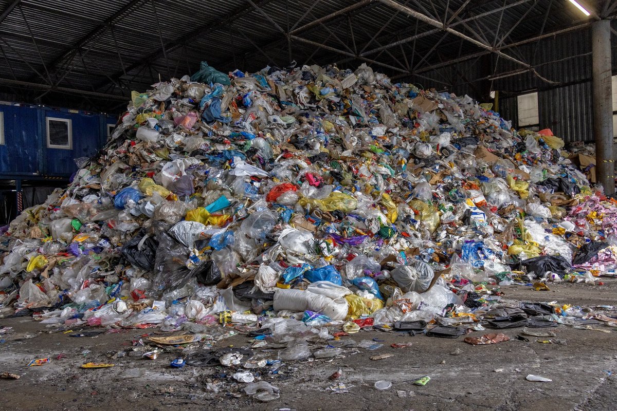 Prügiveos esineb endiselt viivitusi. Firma juht: suudame enam-vähem lepingu tingimusi täita