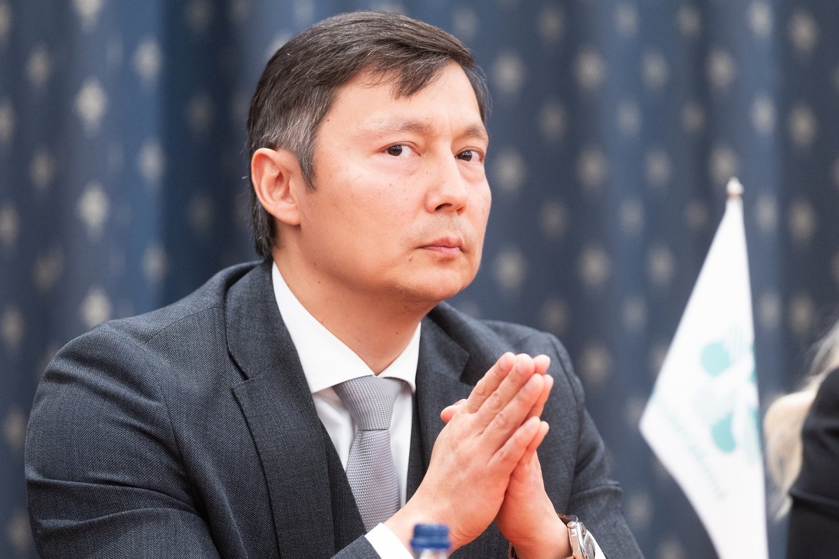 Nagu Peep Taimla? Mihhail Kõlvarti ülitugev päevitus lööb sotsiaalmeedias laineid