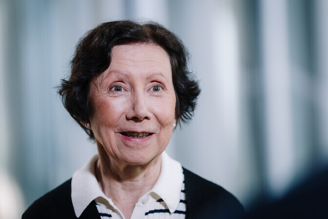 Wiedemanni keeleauhinna pälvis Anu Lamp | Kirjandus