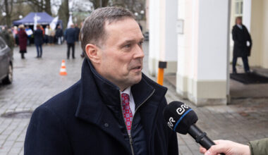 Õiguskomisjon muudab presidendi välja kuulutamata töölepinguseadust | Eesti