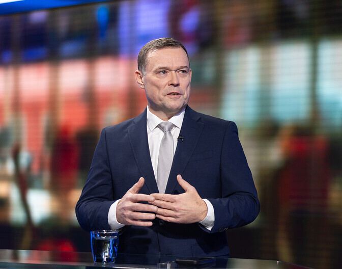 Õiguskomisjon toetab vägivallatsejate viibimiskeelu pikendamist | Eesti