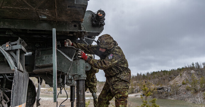 Tööandjate suhtumine töötajate osalemisse riigikaitses üha paraneb | Eesti