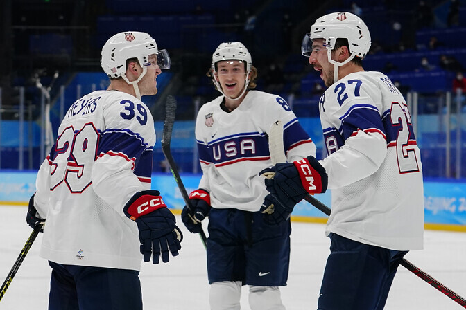 Maailmameister USA kaasas pika pausi järel NHL-i mehed koondisesse | Jäähoki