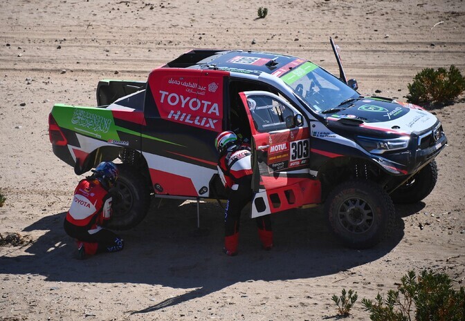 Dakari tiitlikaitsja ralli algas ebaõnnestunult | Autoralli