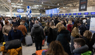Tehniline rike halvas Kreeka lennuliikluse | Välismaa