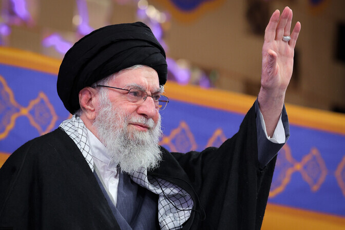 Times: Iraani juht kavatseb rahutuste laienemise korral põgeneda Moskvasse | Välismaa