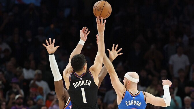 Booker tabas viimasel sekundil kaugviske ja Thunder kaotas kuuenda mängu | Korvpall