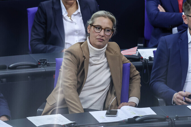 Uuring: AfD suurendas edumaad CDU ees | Välismaa