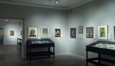 Arvustus. "Mina metamorfoosid. Henn Roode autoportreed": näkku joonistatud tõde | Kunst