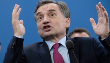 Süüdistustega silmitsi seisev Poola endine minister sai Ungaris asüüli | Välismaa