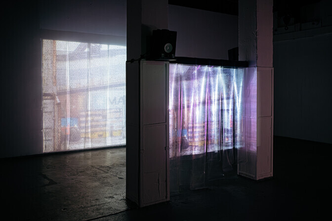 Pildid: EKKM-is avati EKA fotograafia eriala tudengite näitus "Kus te? Me kursis." | Kunst