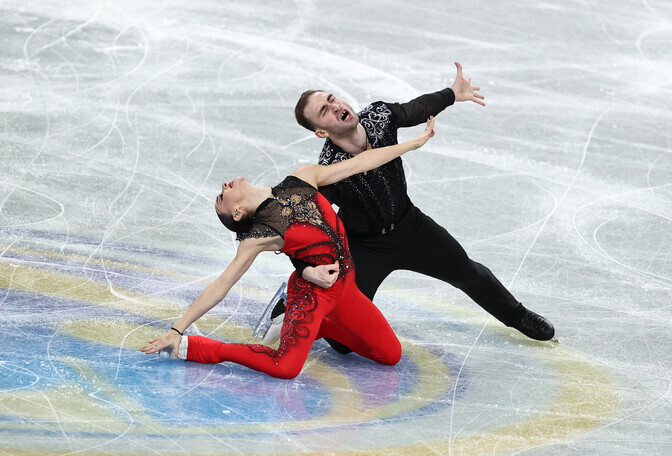 Paarissõitu asus juhtima Gruusia paar | Iluuisutamine