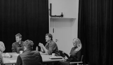 Johan Elm toob Ugala teatris publiku ette lavastuse "Elamise hind" | Teater