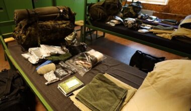 Keeleoskuseta noortel võib ajateenistus pikemaks muutuda | Eesti