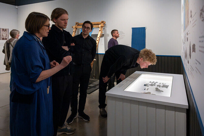 Galerii: ERM-is avati näitus "Meie rõiva värvid. Kohalik ja kauge" | Muuseumid