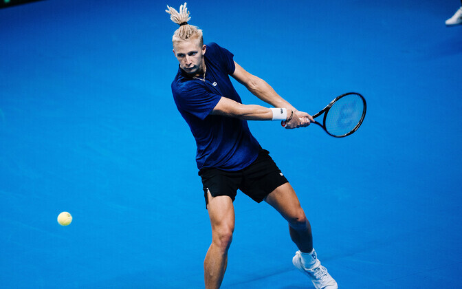 Lajal alistas asetusega vastase vähem kui tunniga | Tennis