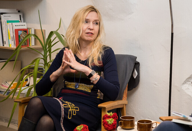 Loomingu Raamatukogus ilmus Triin Soometsa lähisuhtevägivallast kõnelev luulekogu | Kirjandus