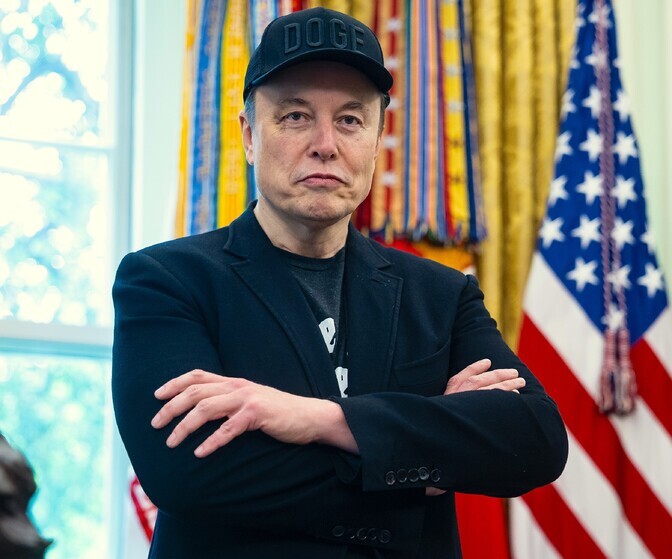 WSJ: Musk sukeldus taas poliitikasse ja annab vabariiklastele raha | Välismaa