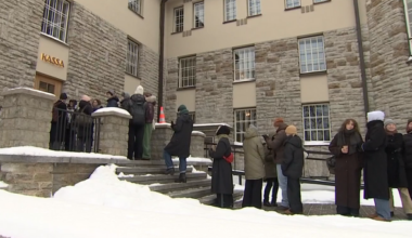 Teatritudengid juhtisid tähelepanu noorte jaoks liigkallitele teatripiletitele | Eesti