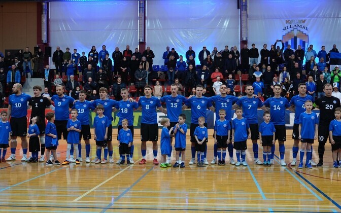 Saalijalgpallikoondis jäi väravaterohkes mängus napilt Norrale alla | Jalgpall