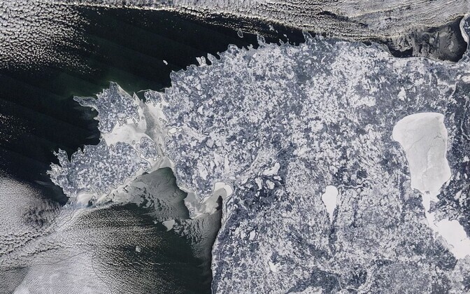 Satelliidifoto: Läänemere jääkate on kasvanud 90 000 ruutkilomeetrini | Keskkond