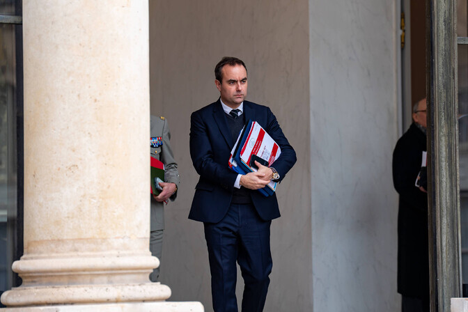 Lecornu surus ilma parlamendihääletuseta läbi Prantsuse eelarve | Välismaa