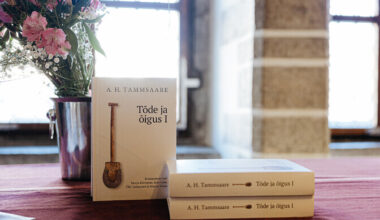 Galerii: Tallinna raekojas esitleti "Tõe ja õiguse" kommenteeritud väljaannet | Kirjandus