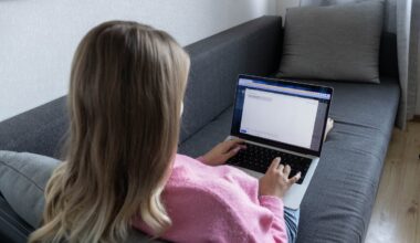 GRAAFIKUD | „Ootused on laes, aga palk olematu.“ Noored räägivad, miks on ülikooli kõrvalt töö leidmine pea võimatuks muutunud