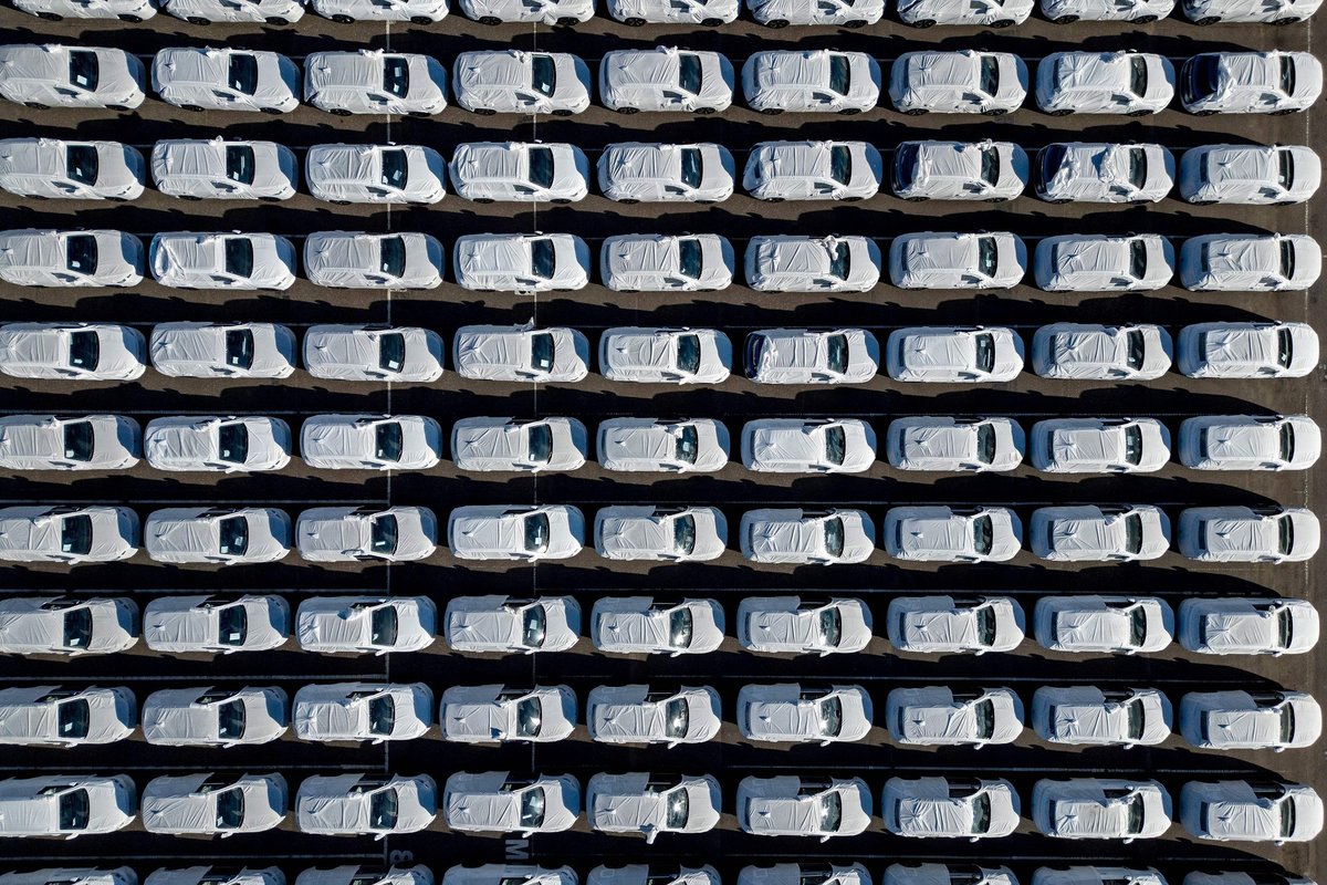 Poola tahab ära keelata Hiina autode sisenemise oma sõjaväebaasidesse