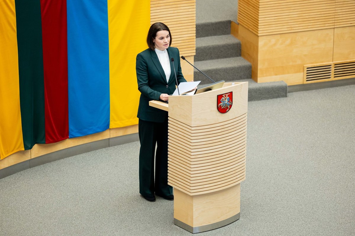 Tsihhanovskaja kolib Leedust ära. Valitsust kahtlustatakse Valgevenega suhete soojendamises