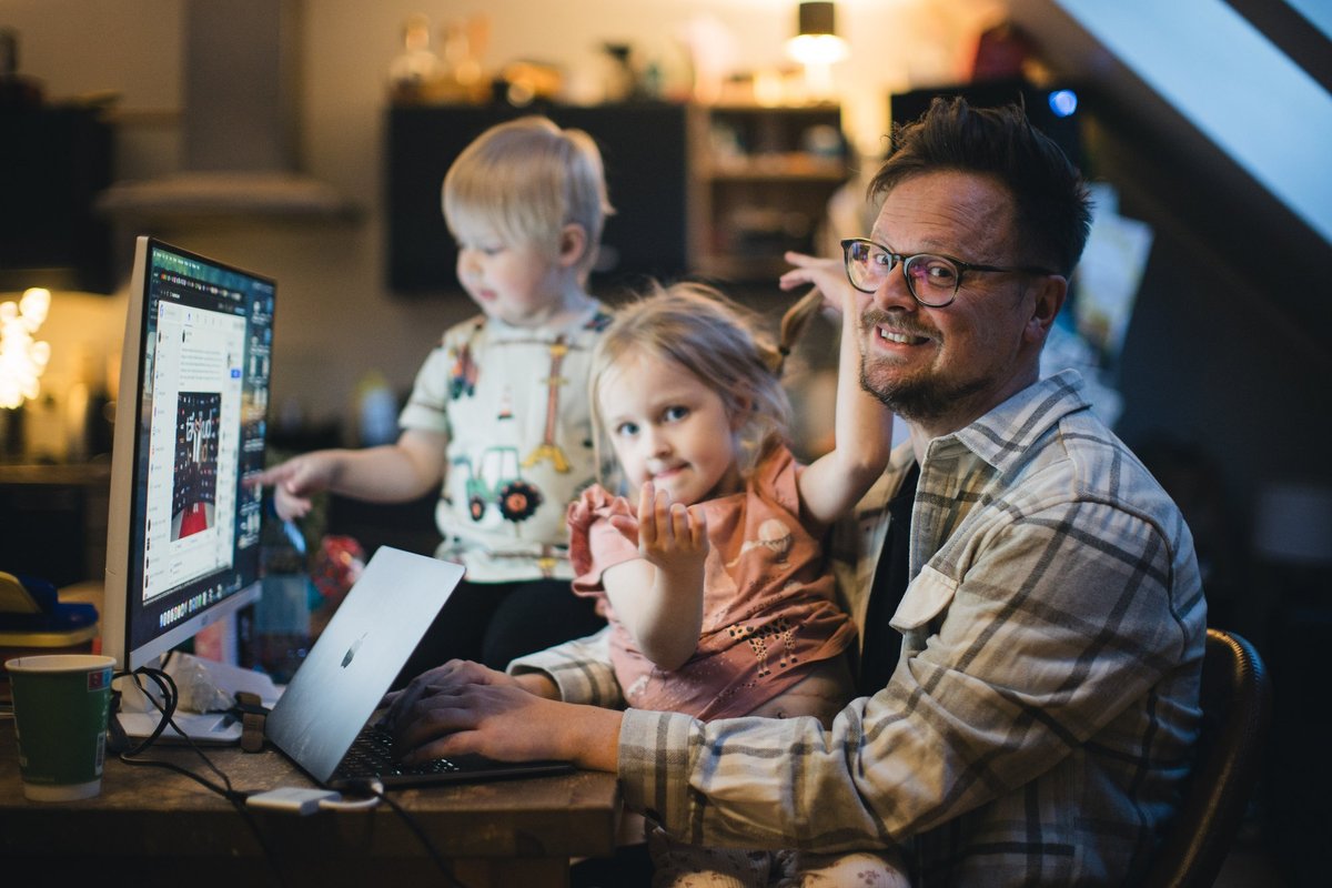 „Täiuslike võõraste“ lavastaja Arun Tamm: ma mõtlen publikule, aga see publik olen mina. Ma teen filmi iseendale