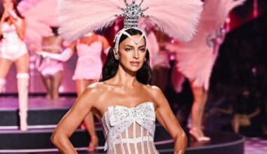 KUUM KLÕPS | Julge naine! Modell Irina Shayk poseeris fotosessioonil aluspesuta