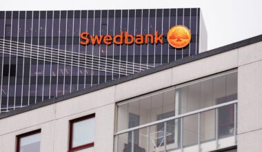 „Pealtnägija“: Swedbank teenindas oligarhe arvatust kauem