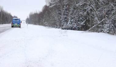 Laupäeval sai liiklusõnnetustes viga 11 inimest. Elvas jäid kaks sõiduautot ja ATV järvejääle kinni