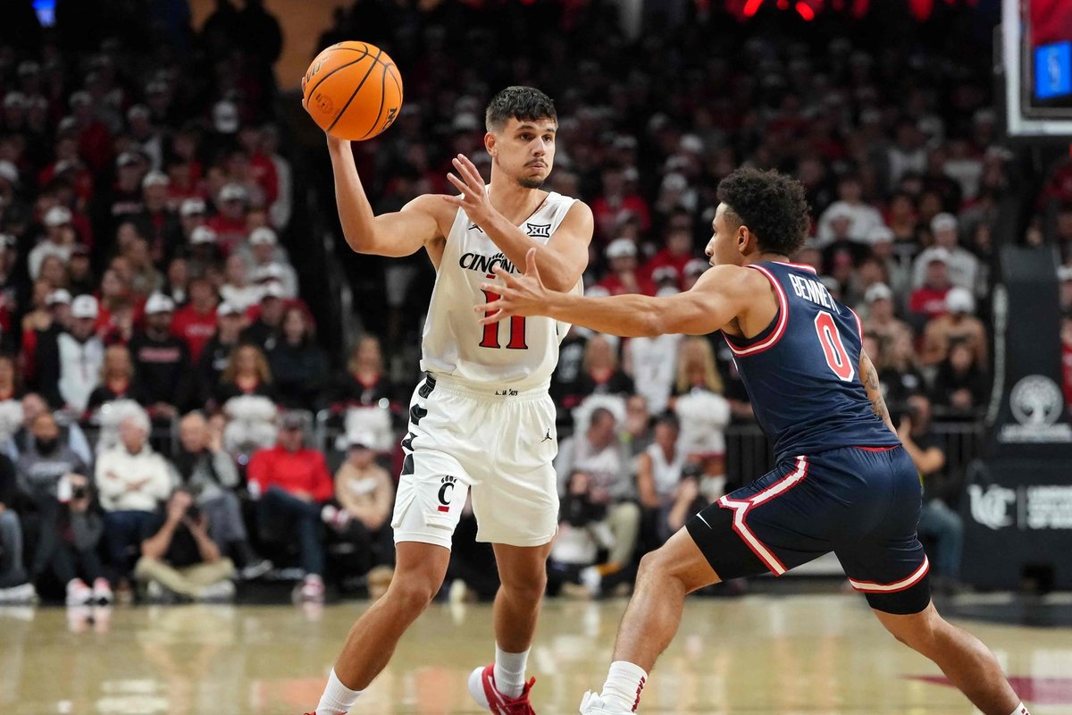 Korvpallur Kerr Kriisa vigastas õlga