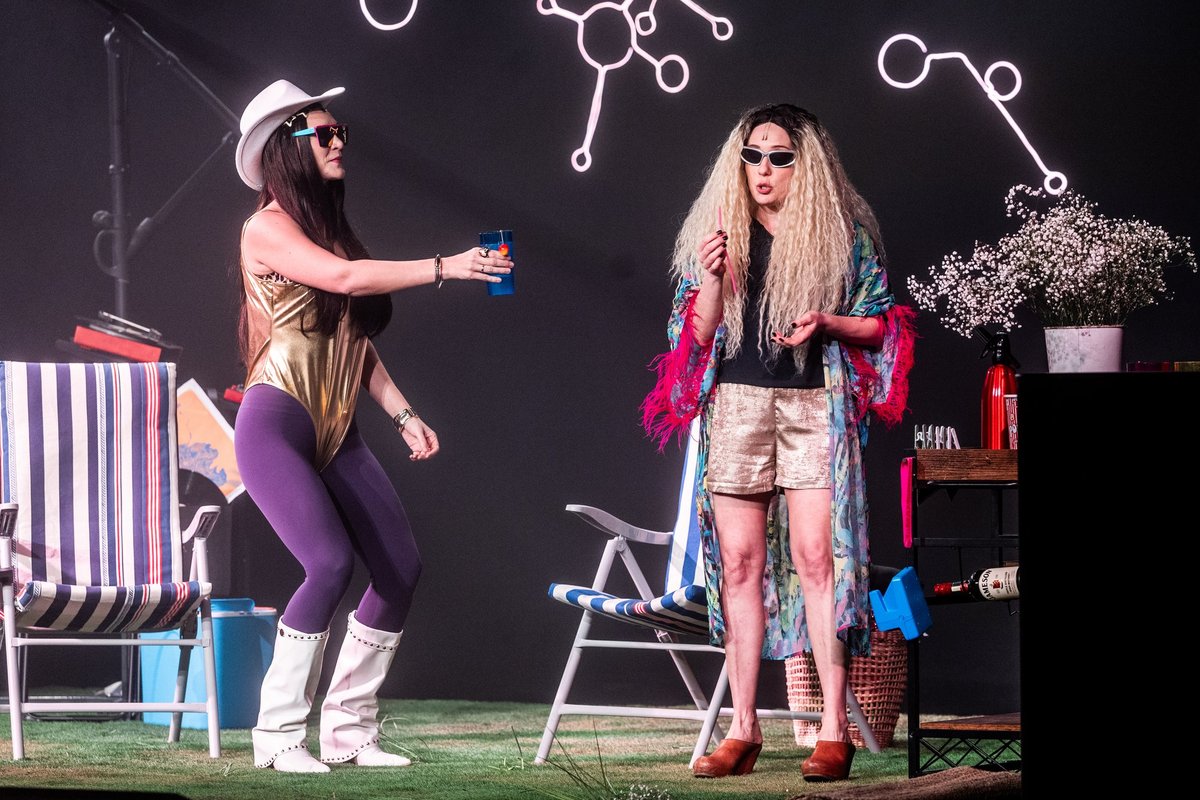 FOTOD | Vene näitlejad Tšulpan Hamatova ja Maria Maškova tõid Tallinna uue teatrielamuse. Vaata, kes esietendusel käisid!