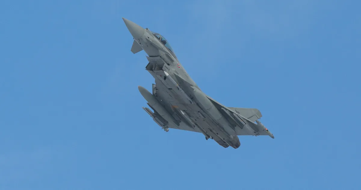 FOTOD ⟩ Ämarist õhku tõusnud hävitajad eskortisid Vene amfiiblennukit