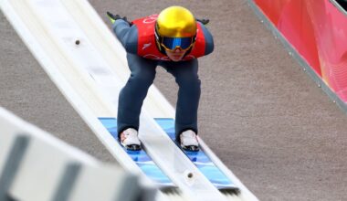 FIS selgitas, miks lubas hiljuti Venemaa sõjaväkke kuulunud suusahüppaja rahvusvahelistele võistlustele