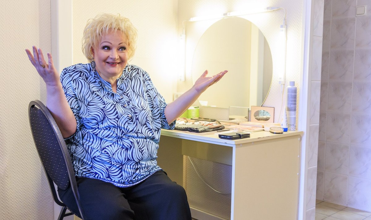 ÜLISALASATUD TUUR Pille Pürg käib Euroopa tuuril, millest pole internetis haisugi.