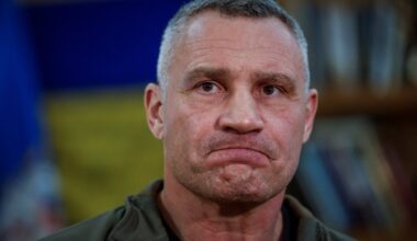 Kiievi linnapea käskis õhtuks kogu lume ja jää ära koristada, muidu kaebab Zelenskõile