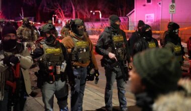 Minneapolises tulistas föderaalkorrakaitsja meest jalga