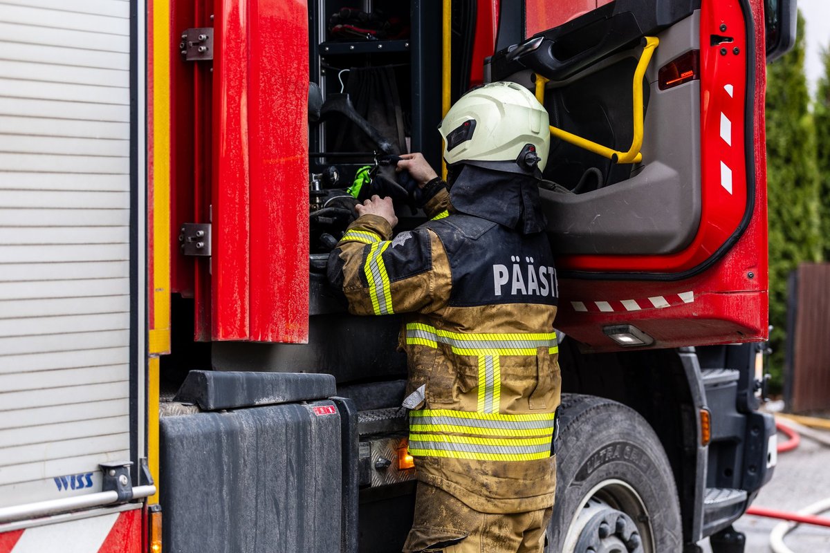 Päästjate aastavahetusele andis tooni ilutulestik, tehti ligi 90 väljakutset