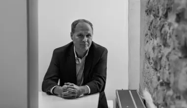 Valdo Kalm: "Et Eestil läheks hästi, on vaja suurendada eksporti, tõsta tootlikkust ning väärtustada haridust." Raivo Vare vestlus – Edasi