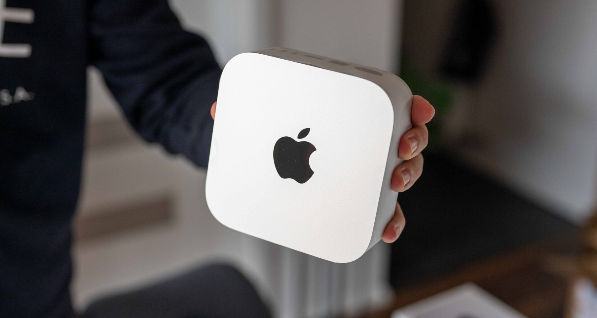 Aasta 2026 Macide maailmas: Apple uue valmistamine MacBook Proodav Mac i Studio Display