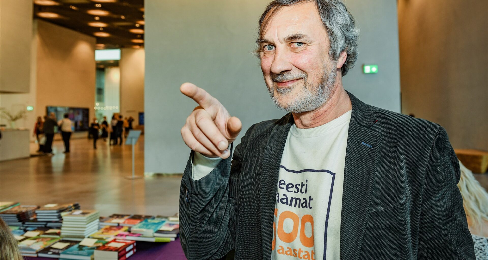 Henrik Visnapuu auhinna said Janika Kronberg ja Reijo Roos